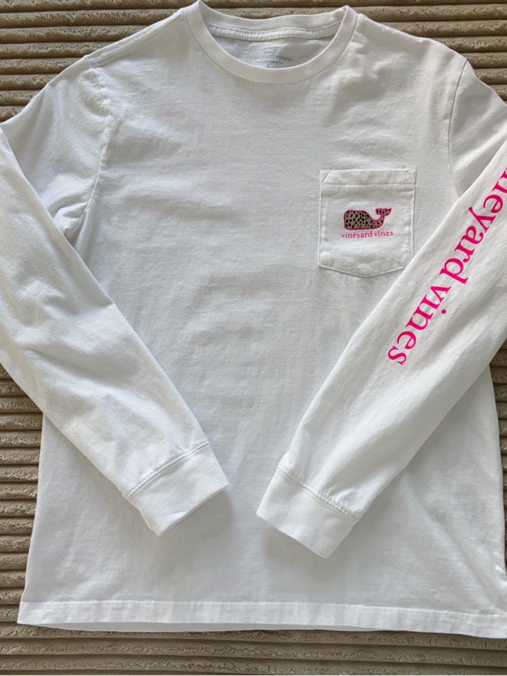 EUC Vineyard Vines Girl’s Long Sleeve Tshirt Hot Pink Cheetah Print Whale L (16)